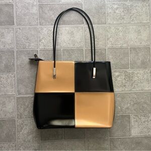 Tan and Black Checkered Faux Leather Shoulder Purse bag zipper closure Glossy